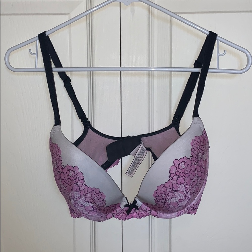 Gorgeous floral Victoria's Secret bra - Picture 1 of 5